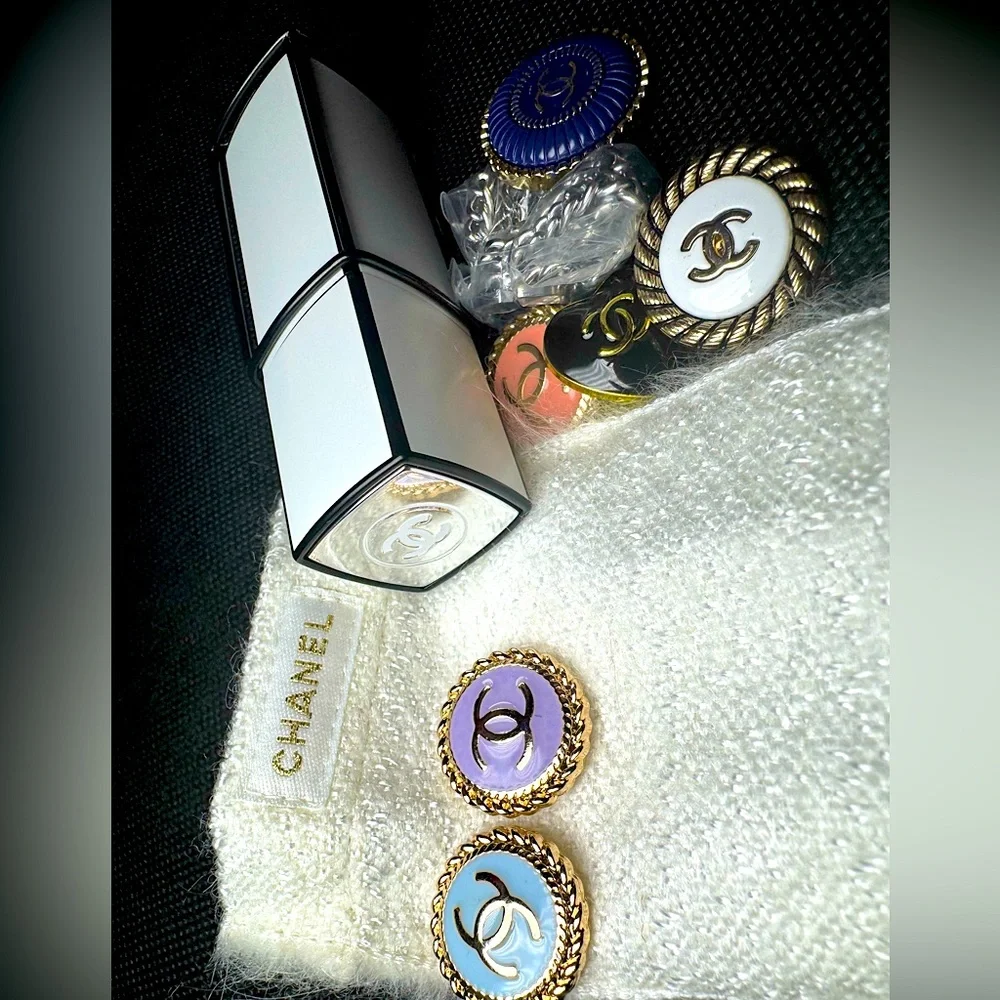 Chanel No. 5 Perfume Travel Set, Chain & Pouch Collectable, Limited Edition - Picture 10 of 10